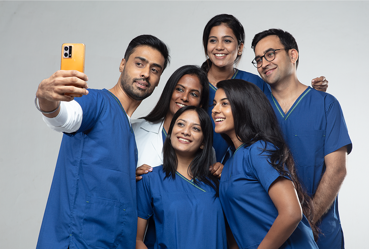 Buy Bulk Medical & Hospital Uniform Online @Bulk Rate | Uniform Craft